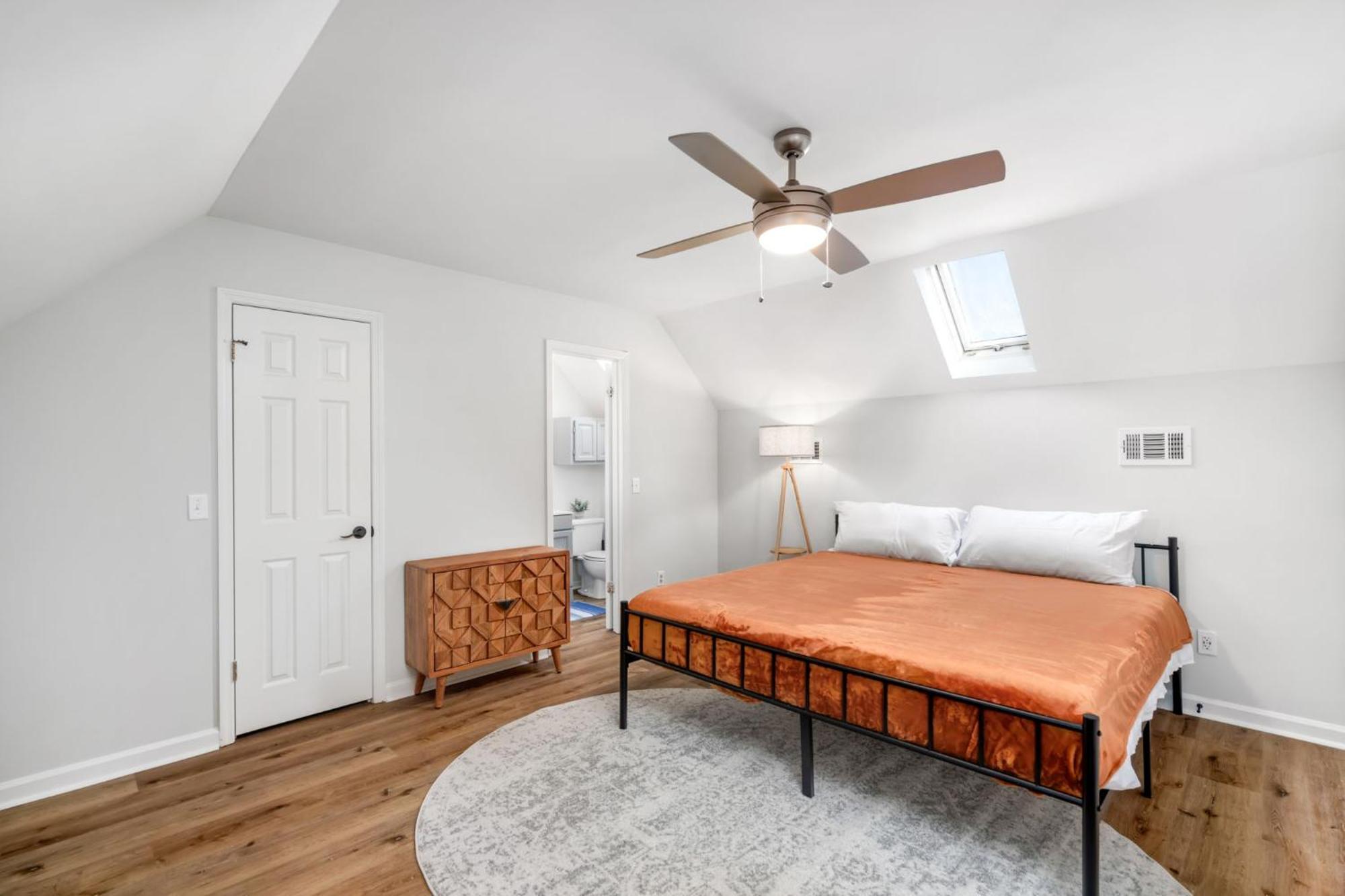 Apartament Remodeled And New - Walk To Downtown Auburn Zewnętrze zdjęcie